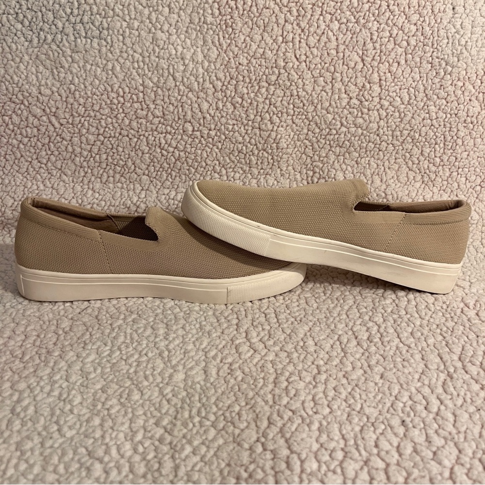 Old Navy Soft Knit Slip-On Shoes Size 8 Tan – Comfortable Flats